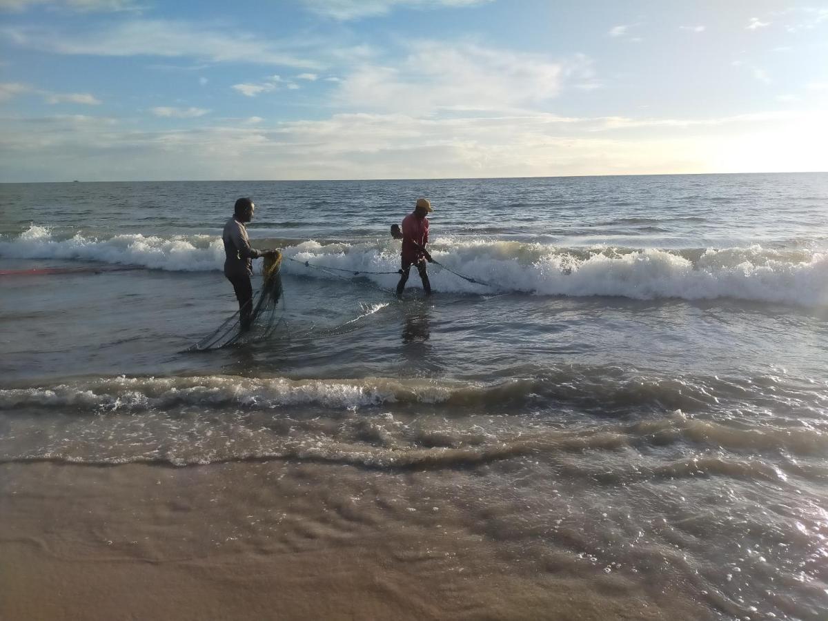 Marari Blessing Beach Front Homestay Марарикулам Екстериор снимка
